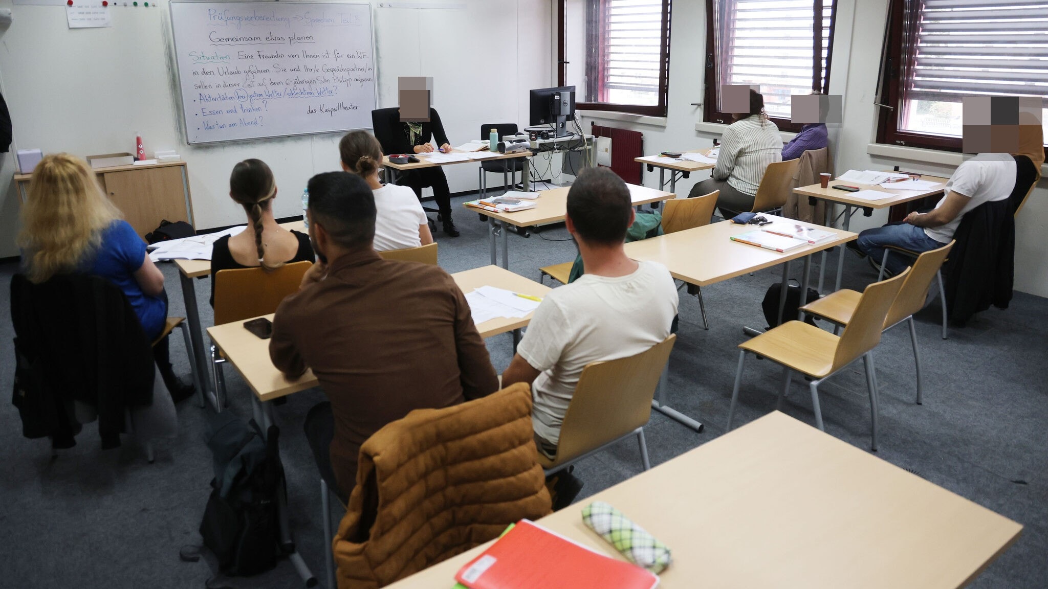 Dialekt im Deutschkurs: Hemmschuh für Integration!