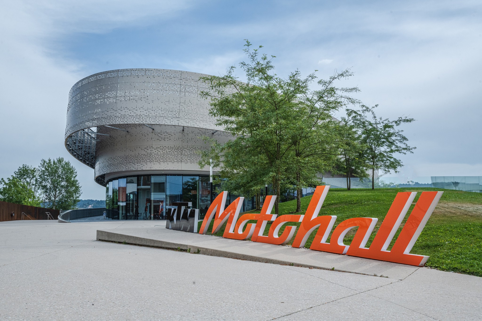 KTM plant bis zu 500 Stellen abzubauen