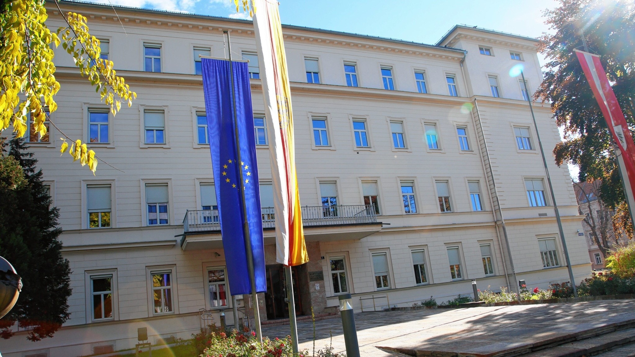 Kärnten gratuliert Babler, Kritik an Landesregierung