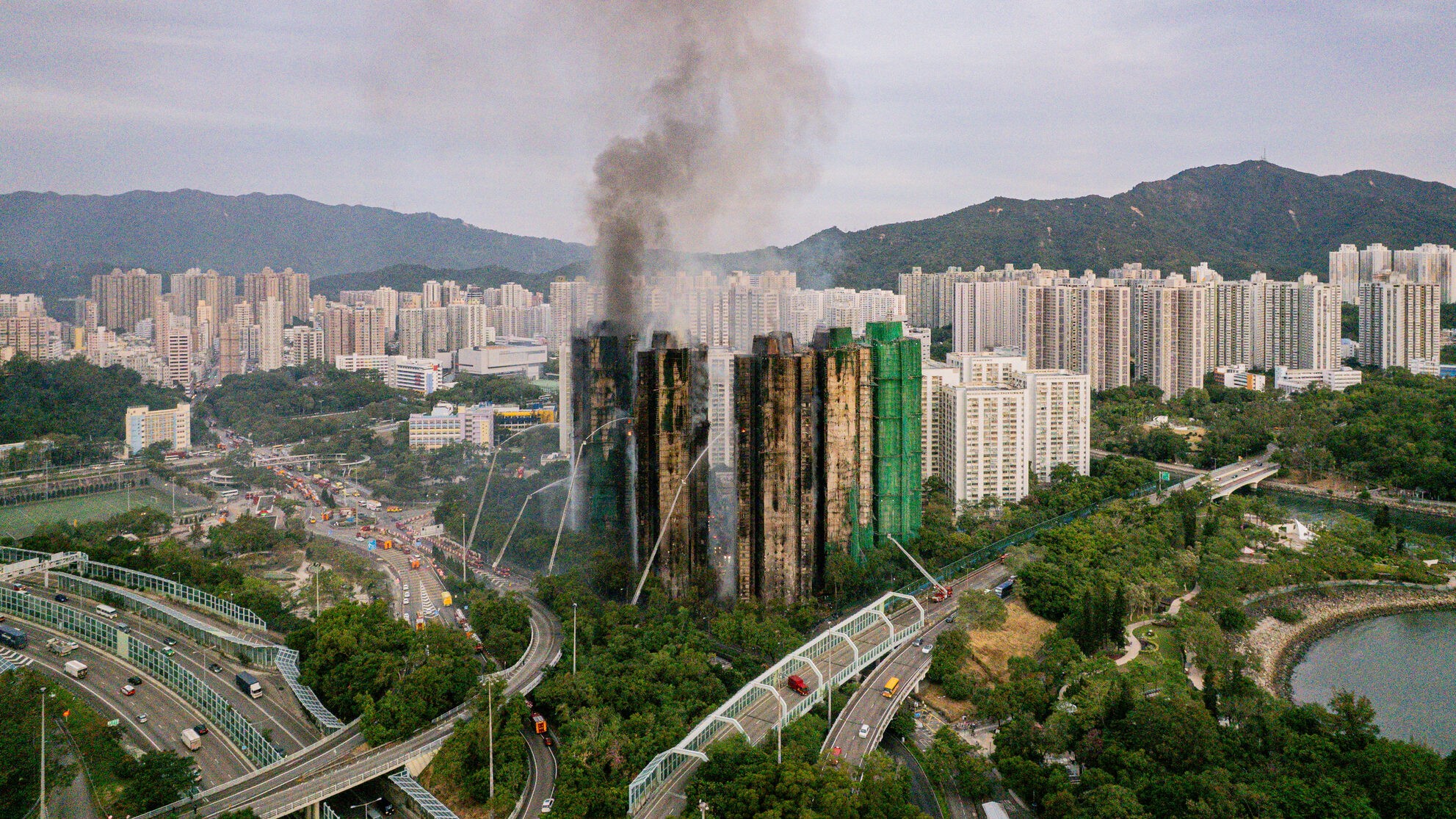 Großbrand in Hongkong: Mindestens 55 Tote und Vermisste