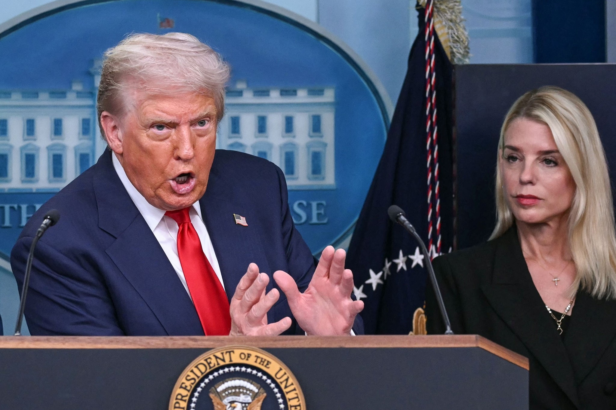 Trump entlässt Justizministerin Pam Bondi