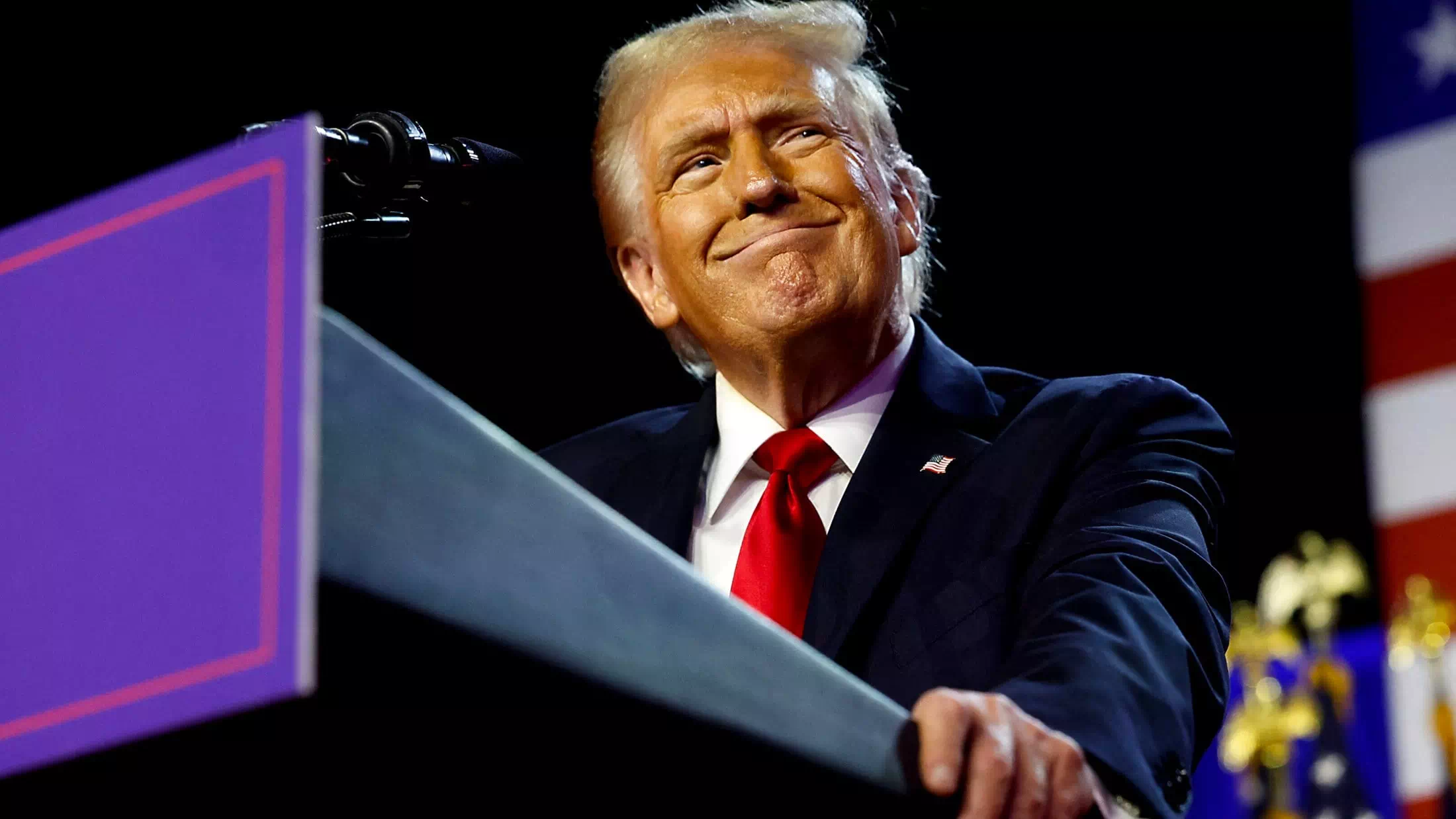 Trump droht mit Zöllen: 25.000 Jobs in Gefahr!