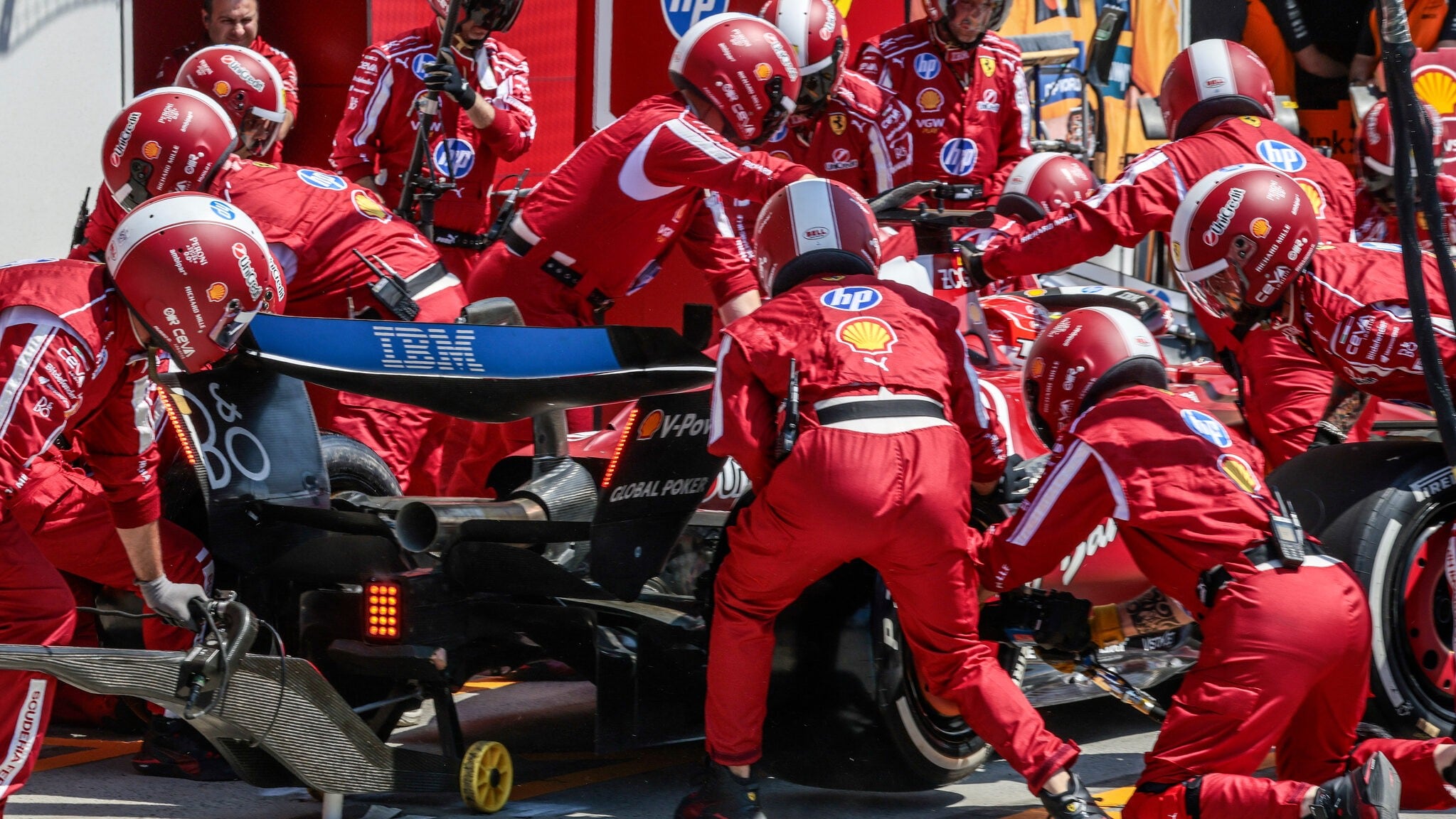 Leclerc kritisiert erneut Ferraris Reifenstrategie