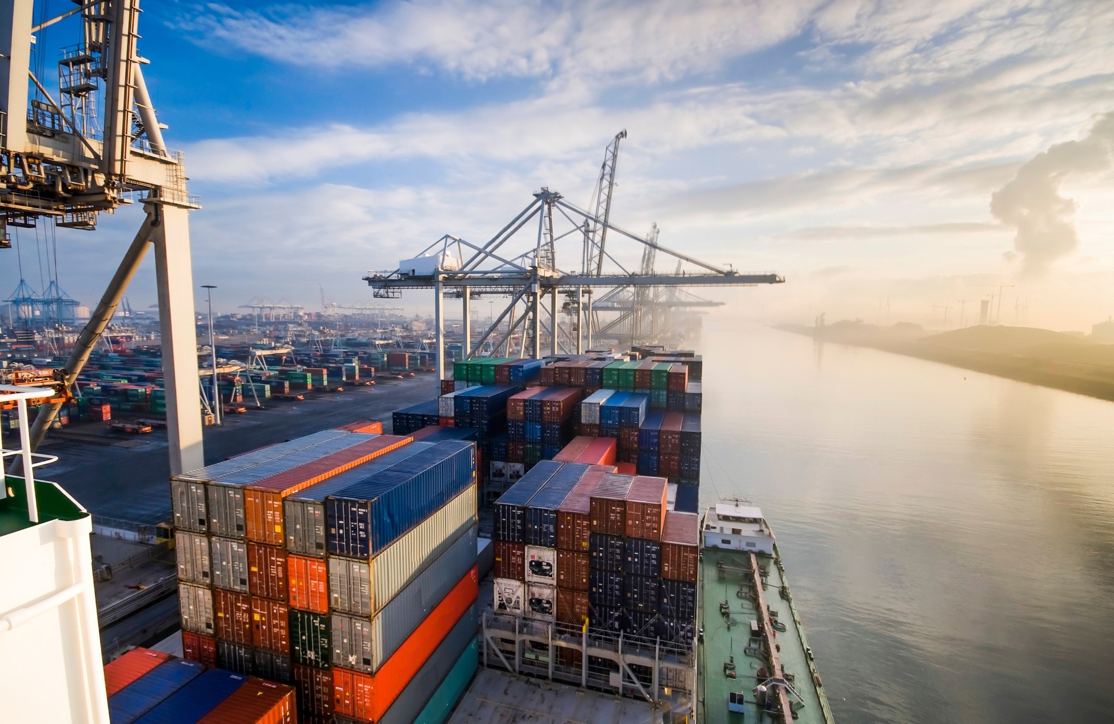 EU-Exporte in die USA sinken um 30,4 Prozent