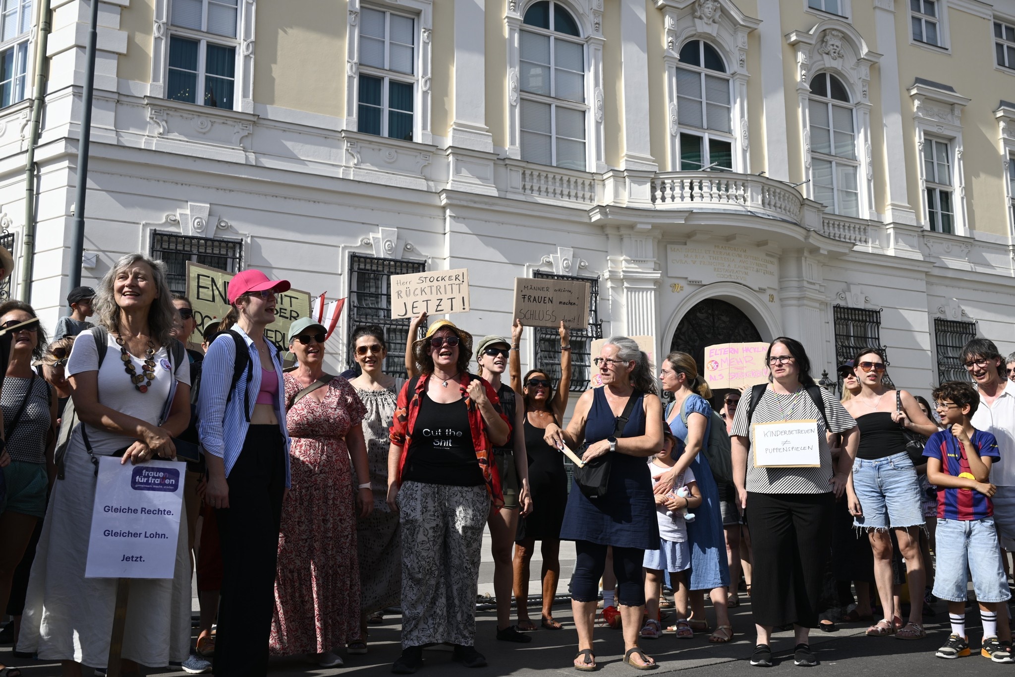 Wütende Proteste vor Kanzleramt nach Äußerung