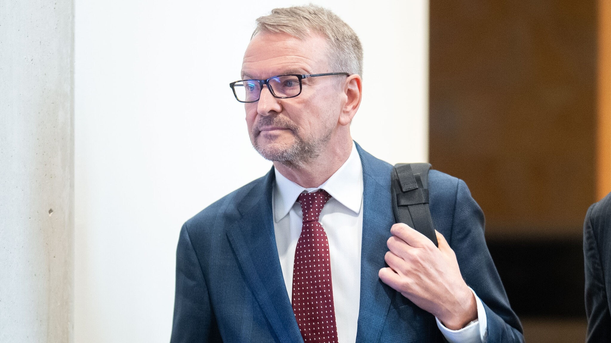 „Stadlhuber im U-Ausschuss: Privatsphäre im Fokus“