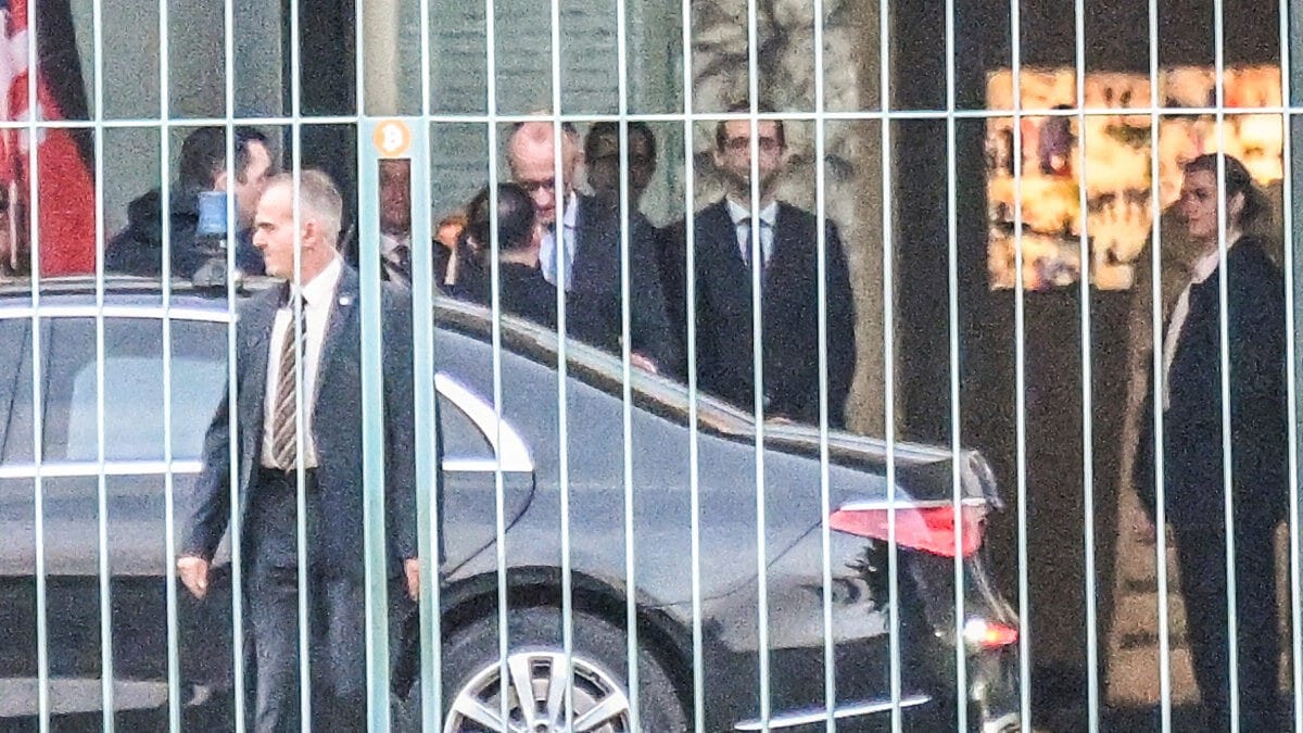 Selenskyj in Berlin: Diskussion über Waffenstillstand