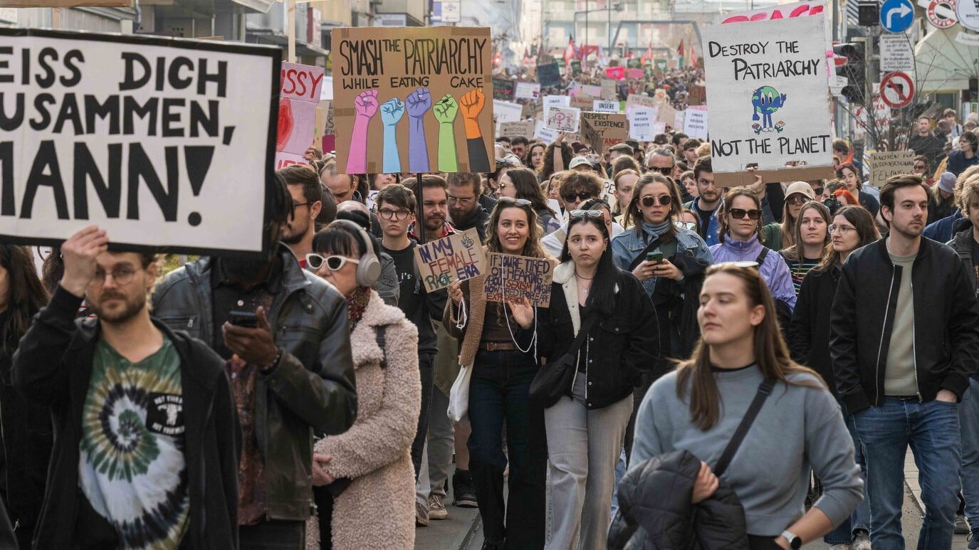„Frauen fordern Gerechtigkeit und Gleichheit!“