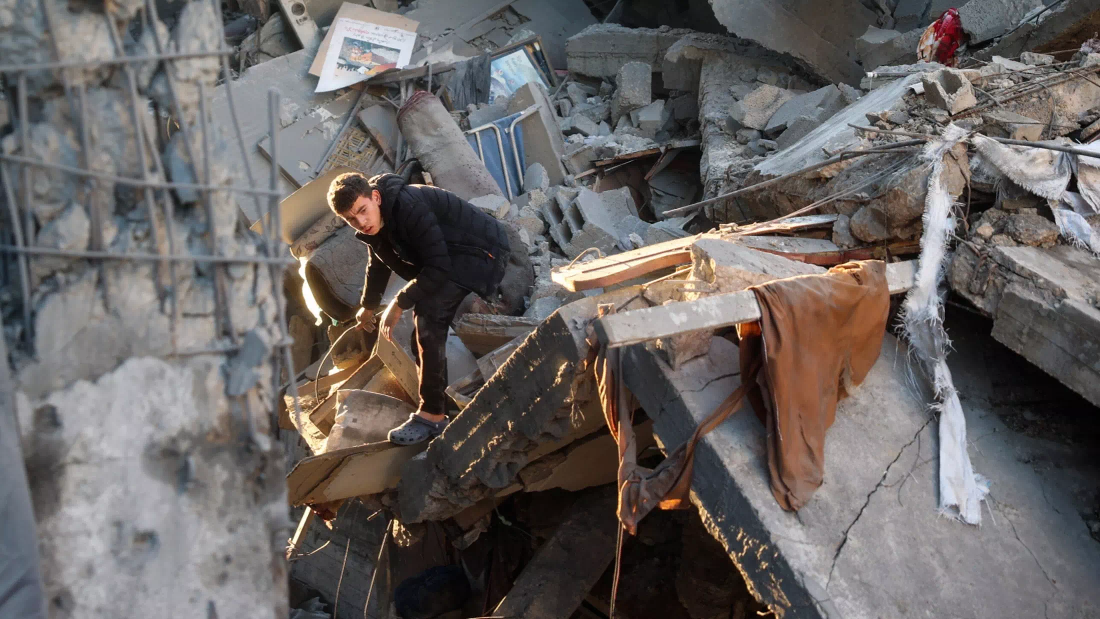 Israels Luftangriffe töten 12 im Gazastreifen