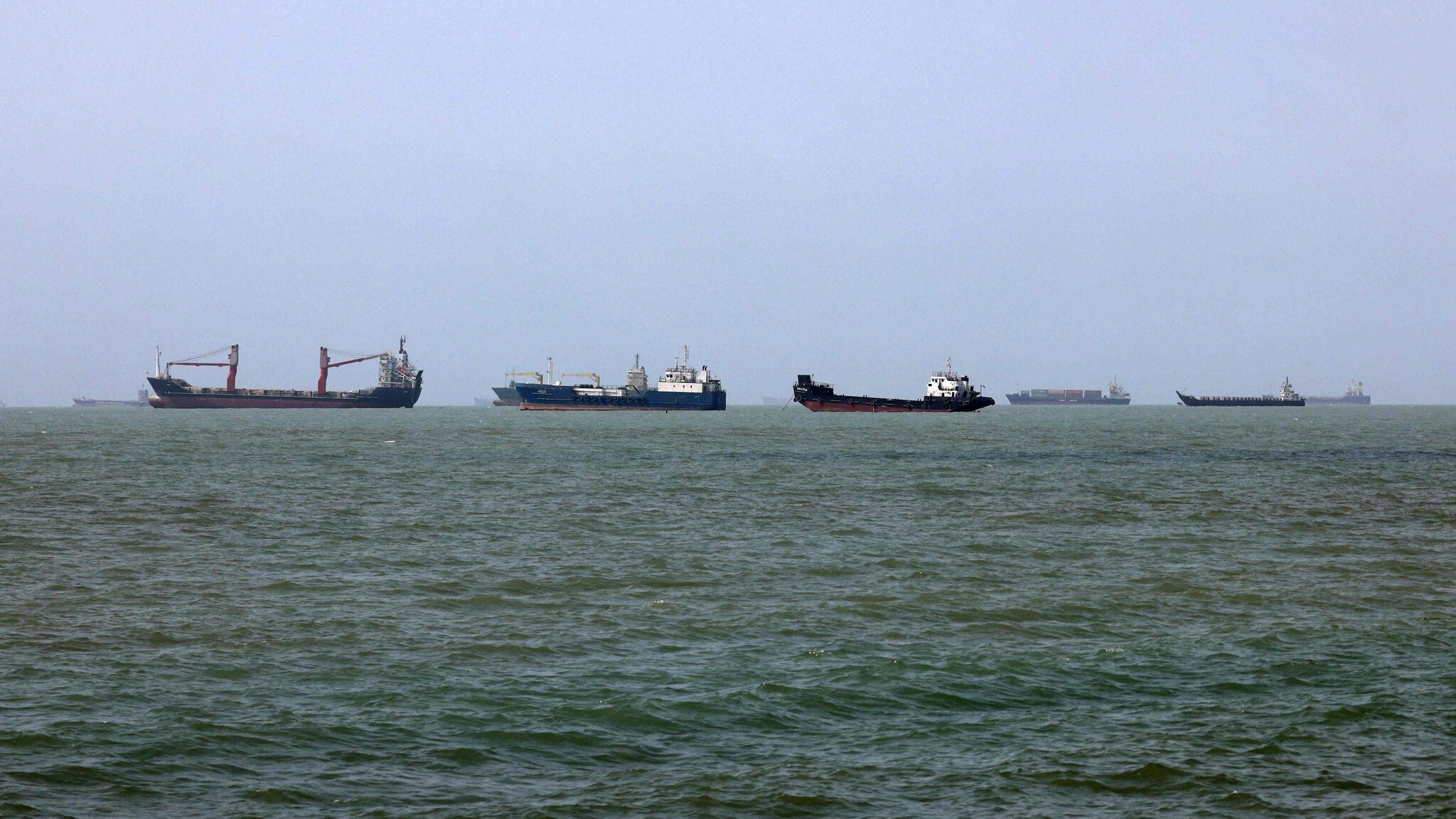 Iran und Oman: Streit um Hormuz-Meerenge eskaliert