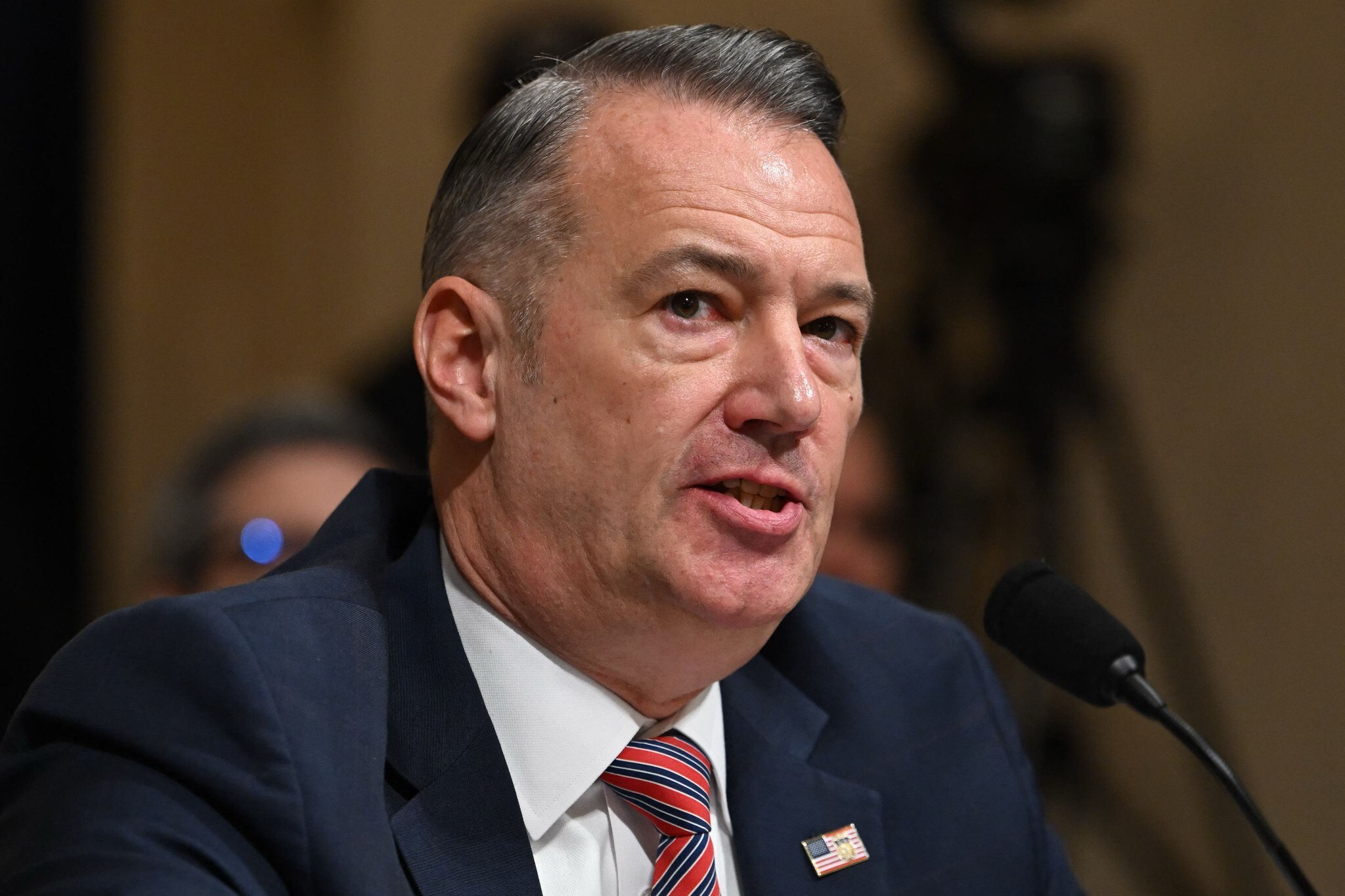 „ICE-Chef Todd Lyons tritt nach Massenabschiebungen zurück“