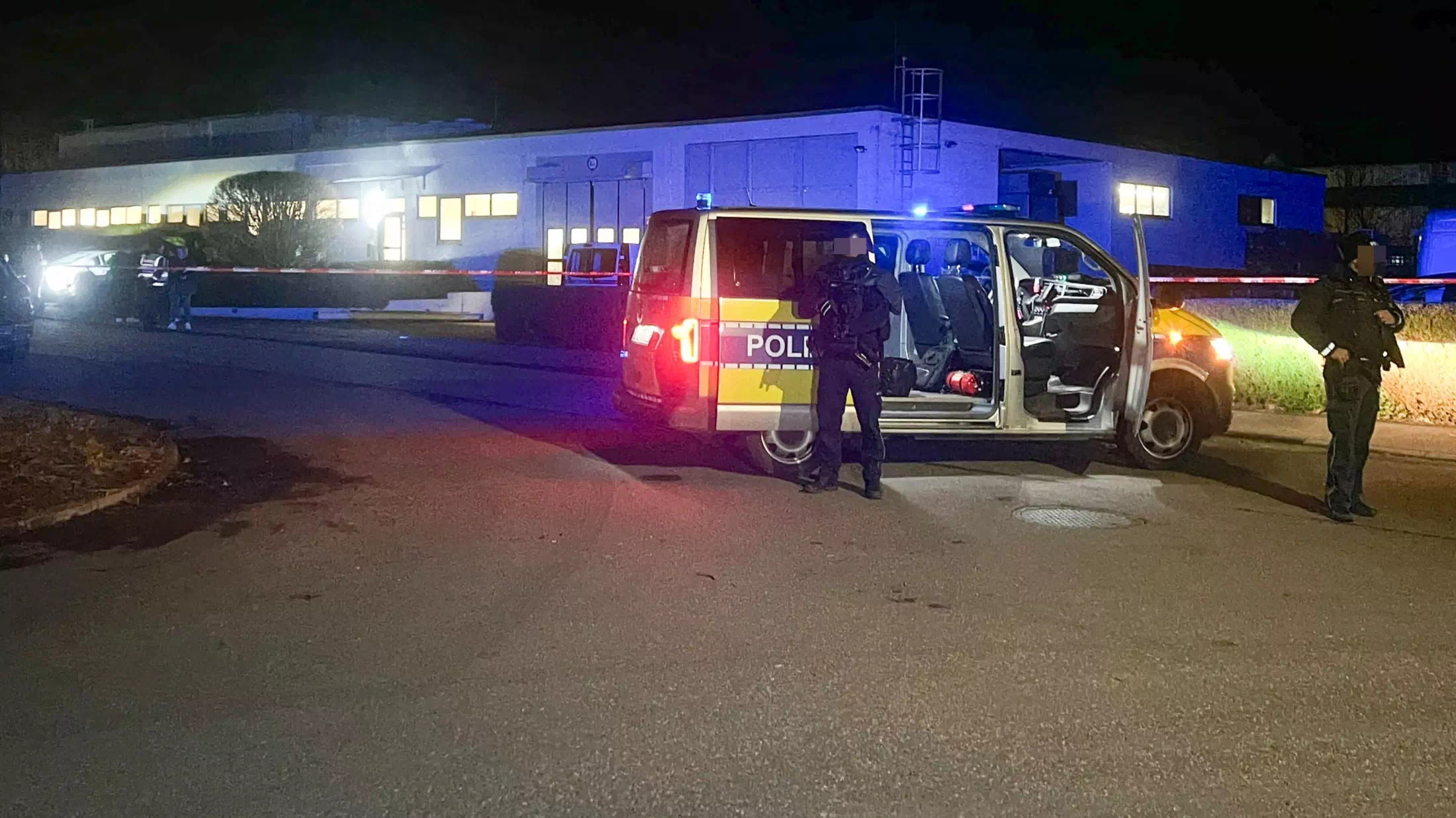 Schießerei in Maschinenbaufirma: 2 Tote, 1 Verletzter