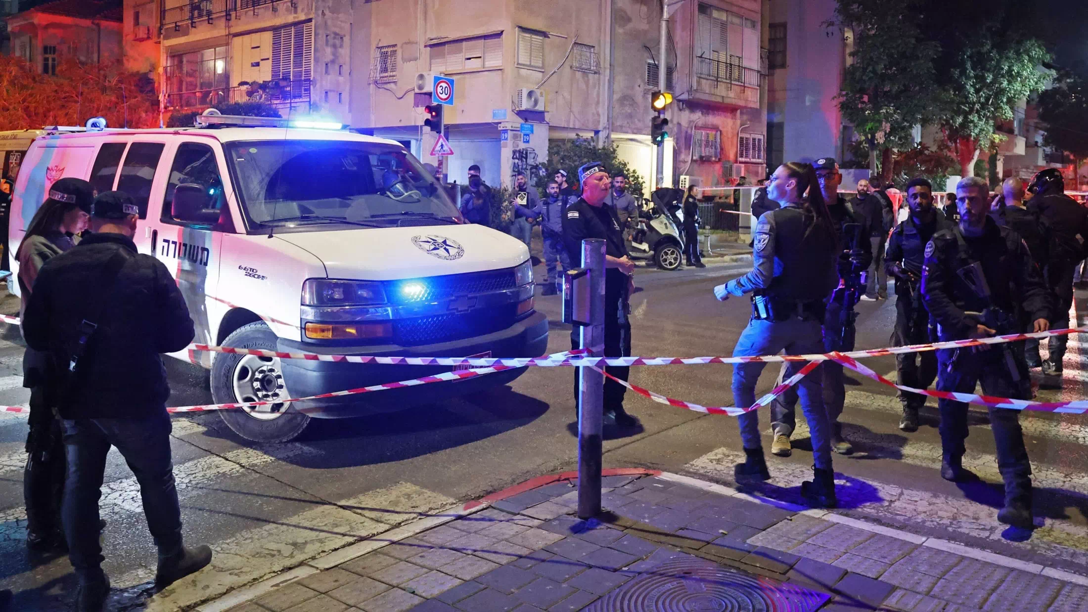 Messerangriff in Tel Aviv: Vier Verletzte, Täter erschossen