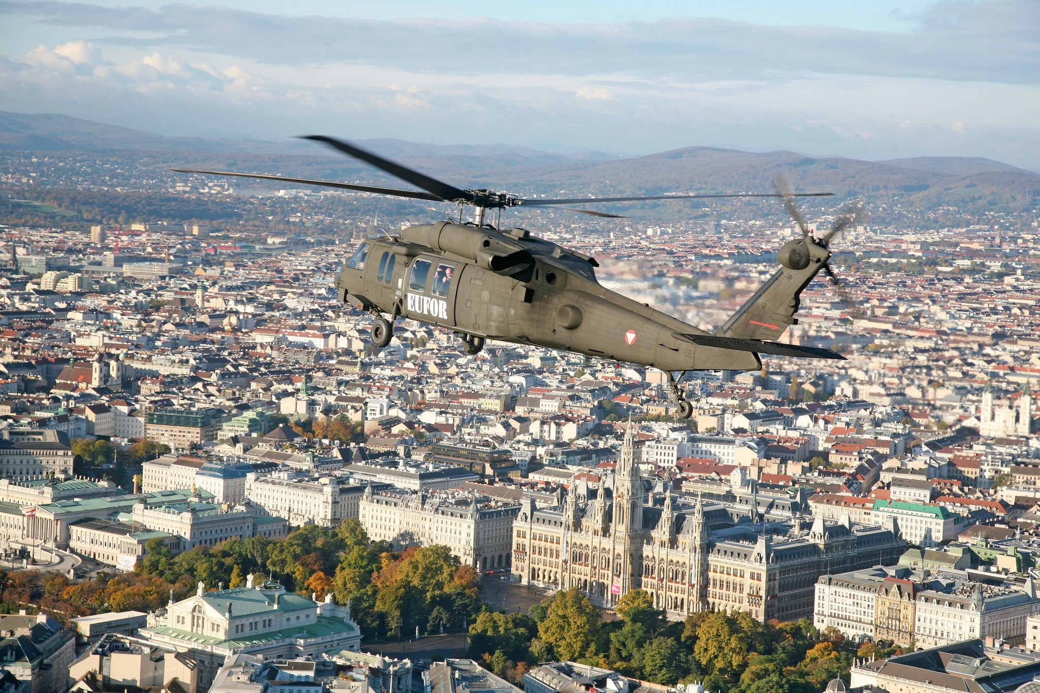 Rechnungshof kritisiert Black Hawk-Anschaffungen!