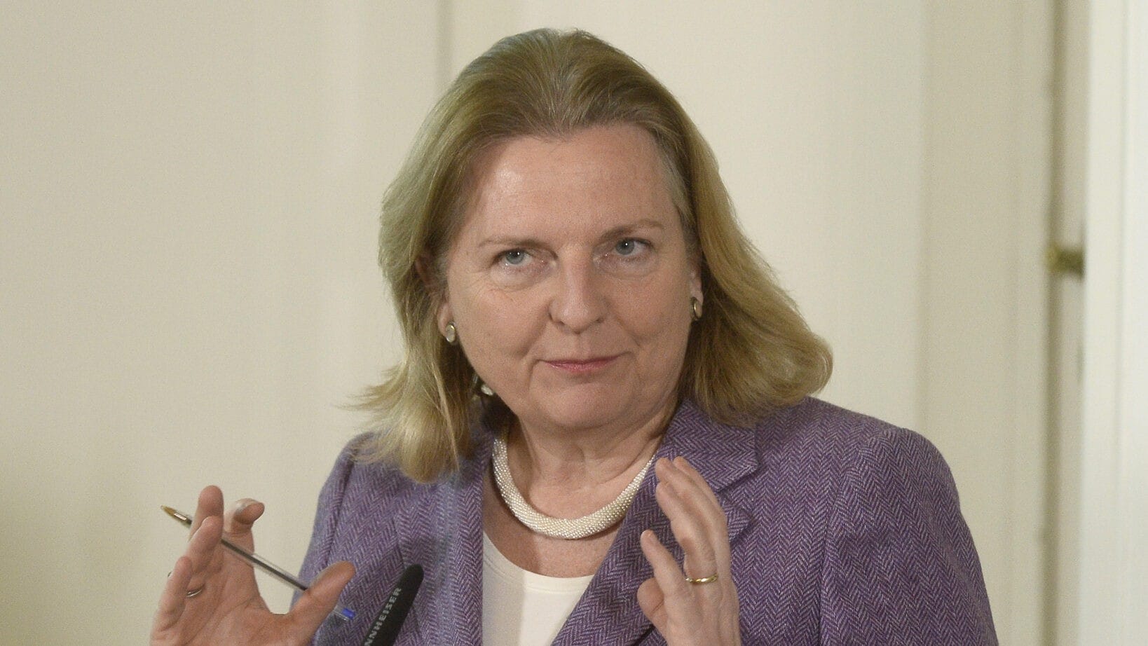 Karin Kneissl: Ein neues Leben in Russland
