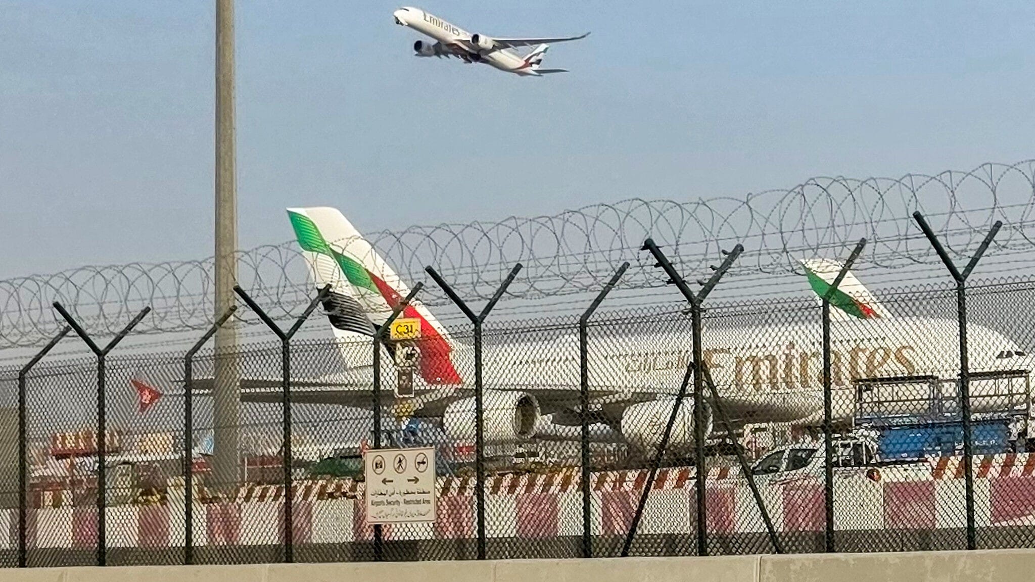 Emirates bleibt unbeeindruckt von Kerosinkosten