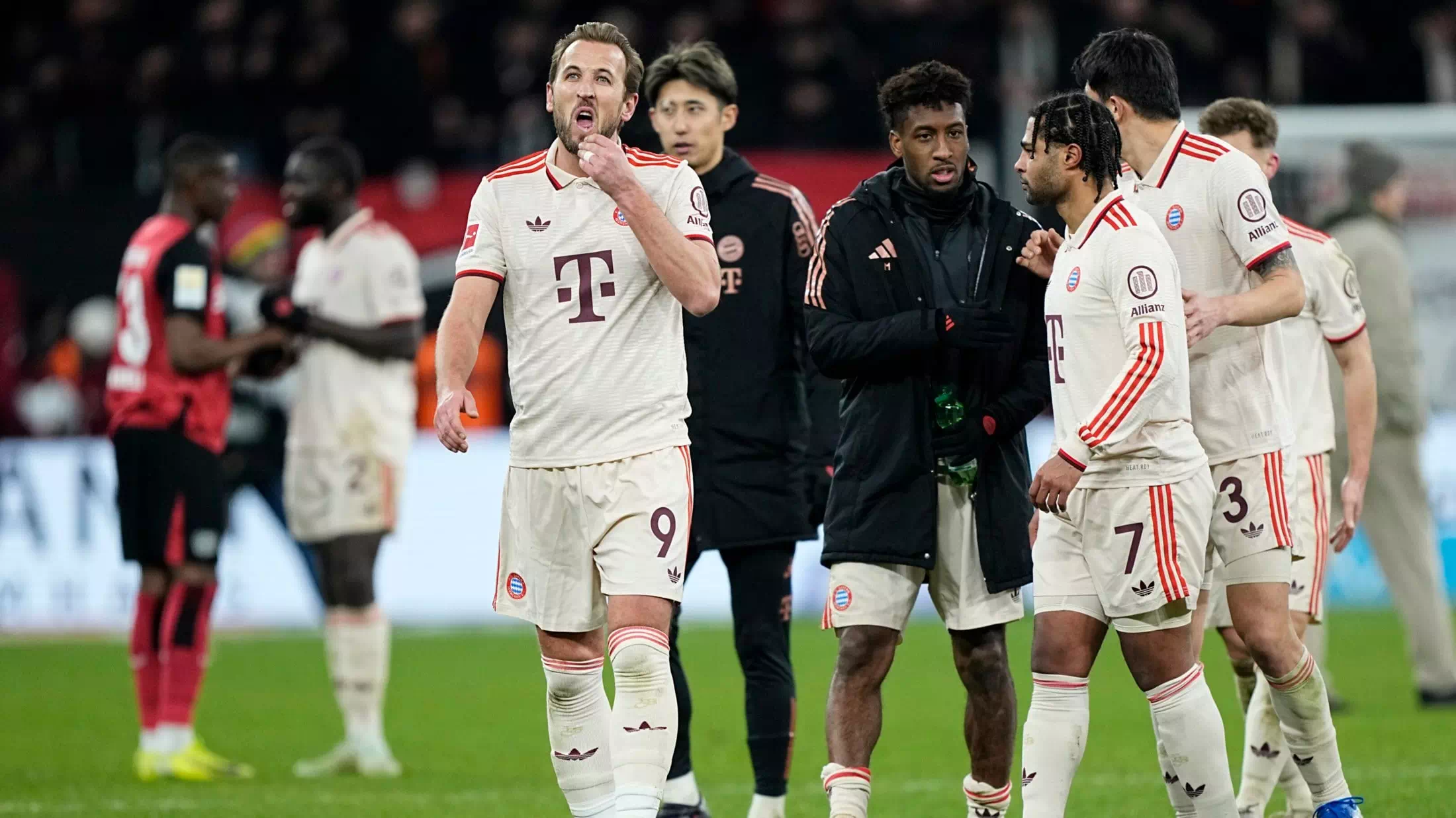 Bayern München enttäuscht: Null Torschüsse in der HZ!