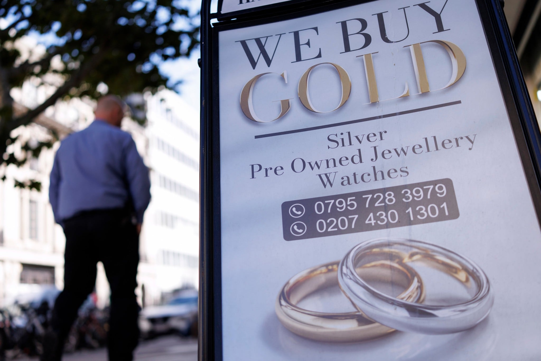 Goldpreis steigt durch schwachen US-Dollar