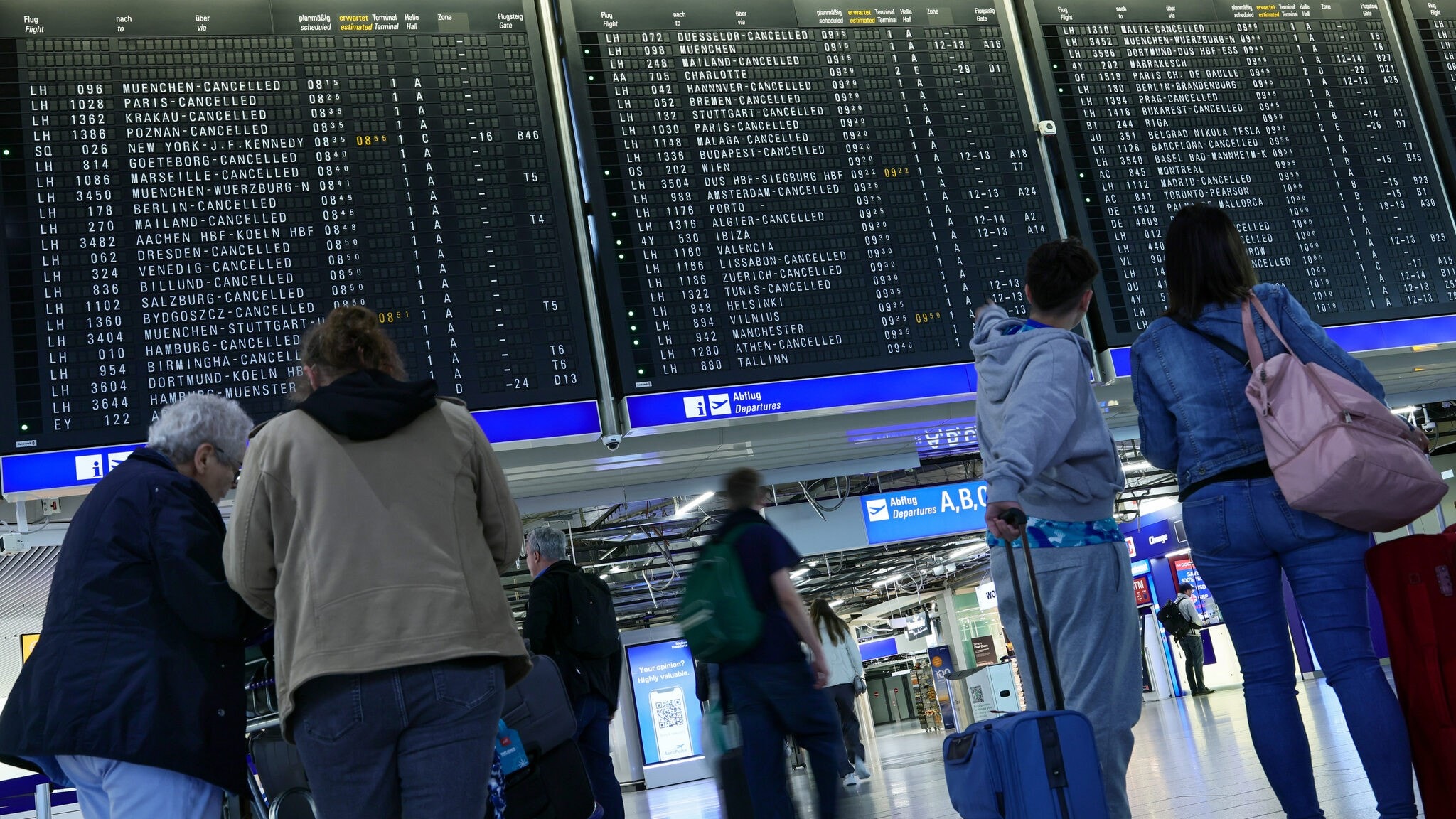 Lufthansa Streik: Kabinenpersonal legt Arbeit nieder