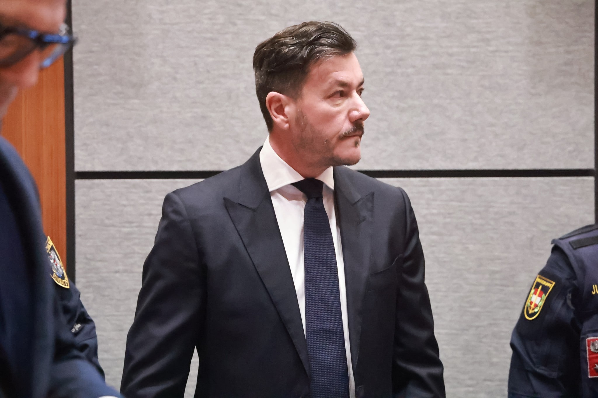 Gericht zwingt Staatsanwaltschaft zu Anklage gegen Benko