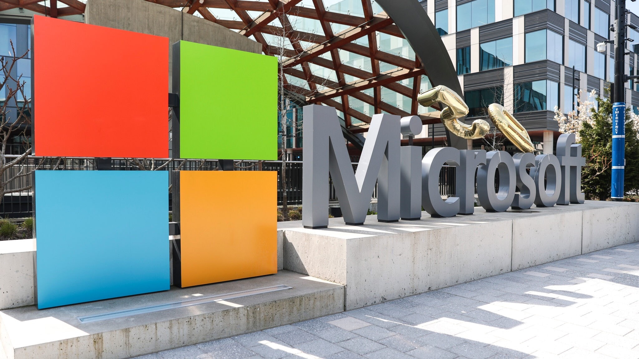 Microsoft baut 4800 Stellen wegen KI-Einsatz ab