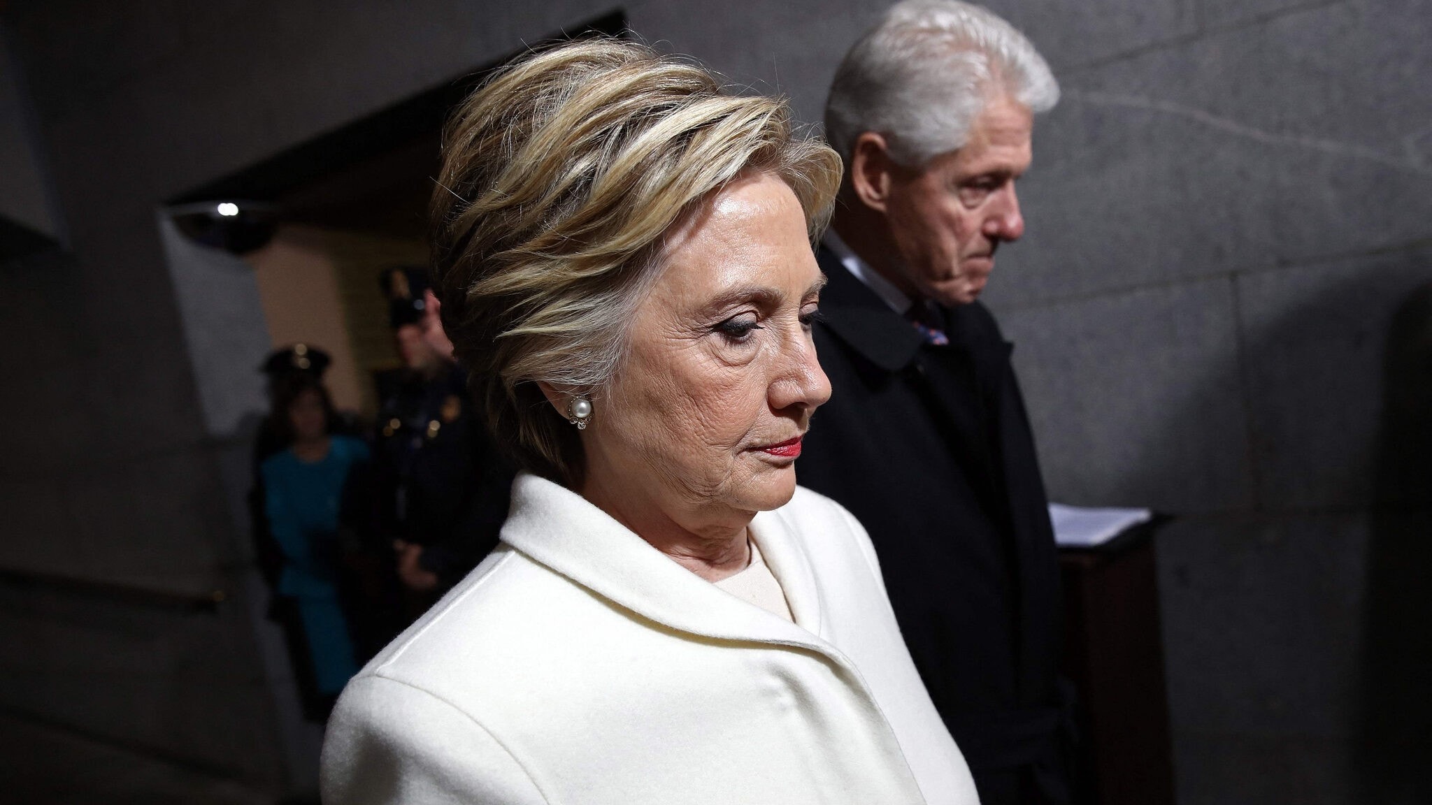 Clintons im Kongress: Politisches Kalkül oder Vertuschung?