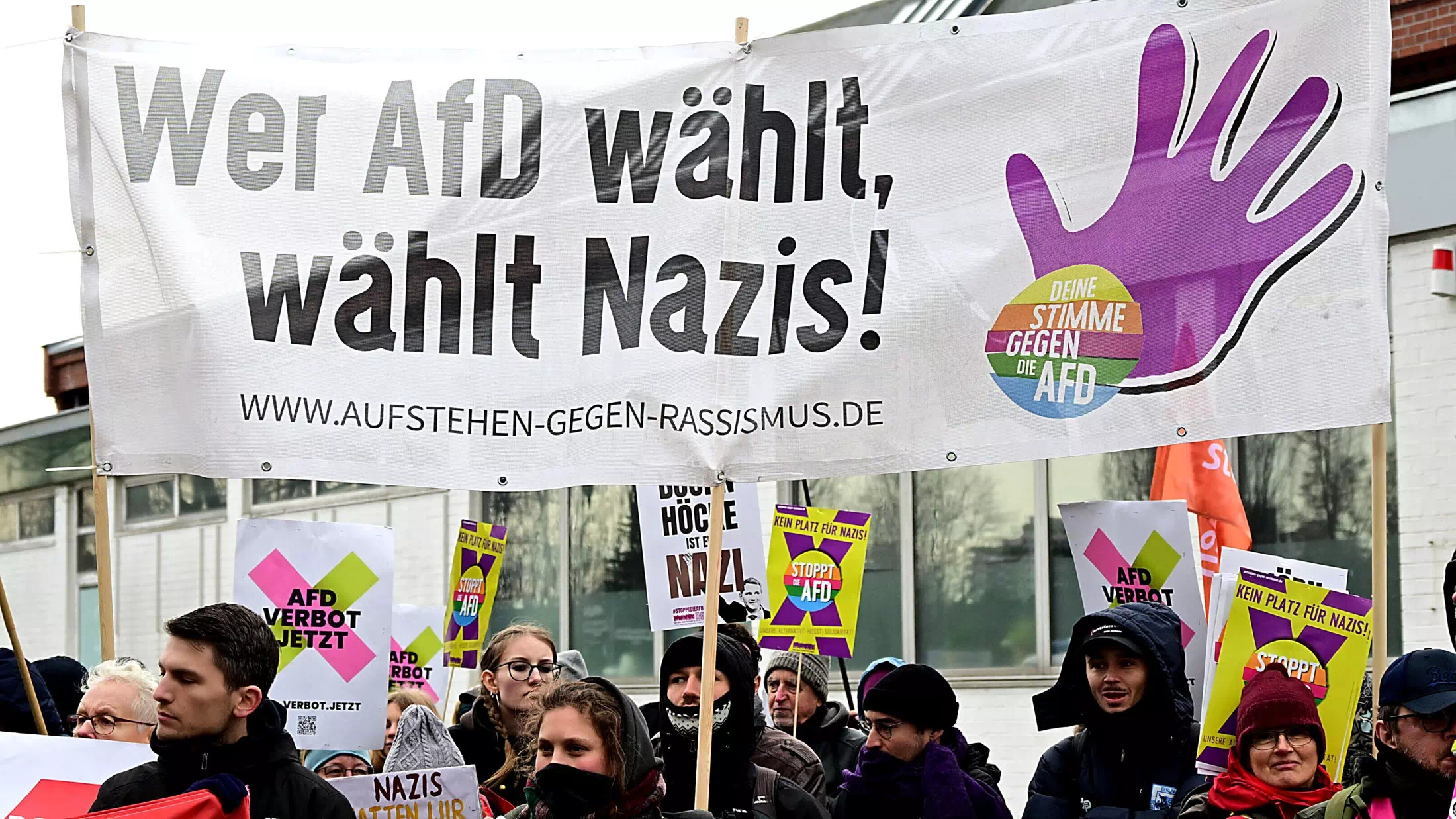 „AFD verteilt geschmacklose 'Abschiebetickets'“