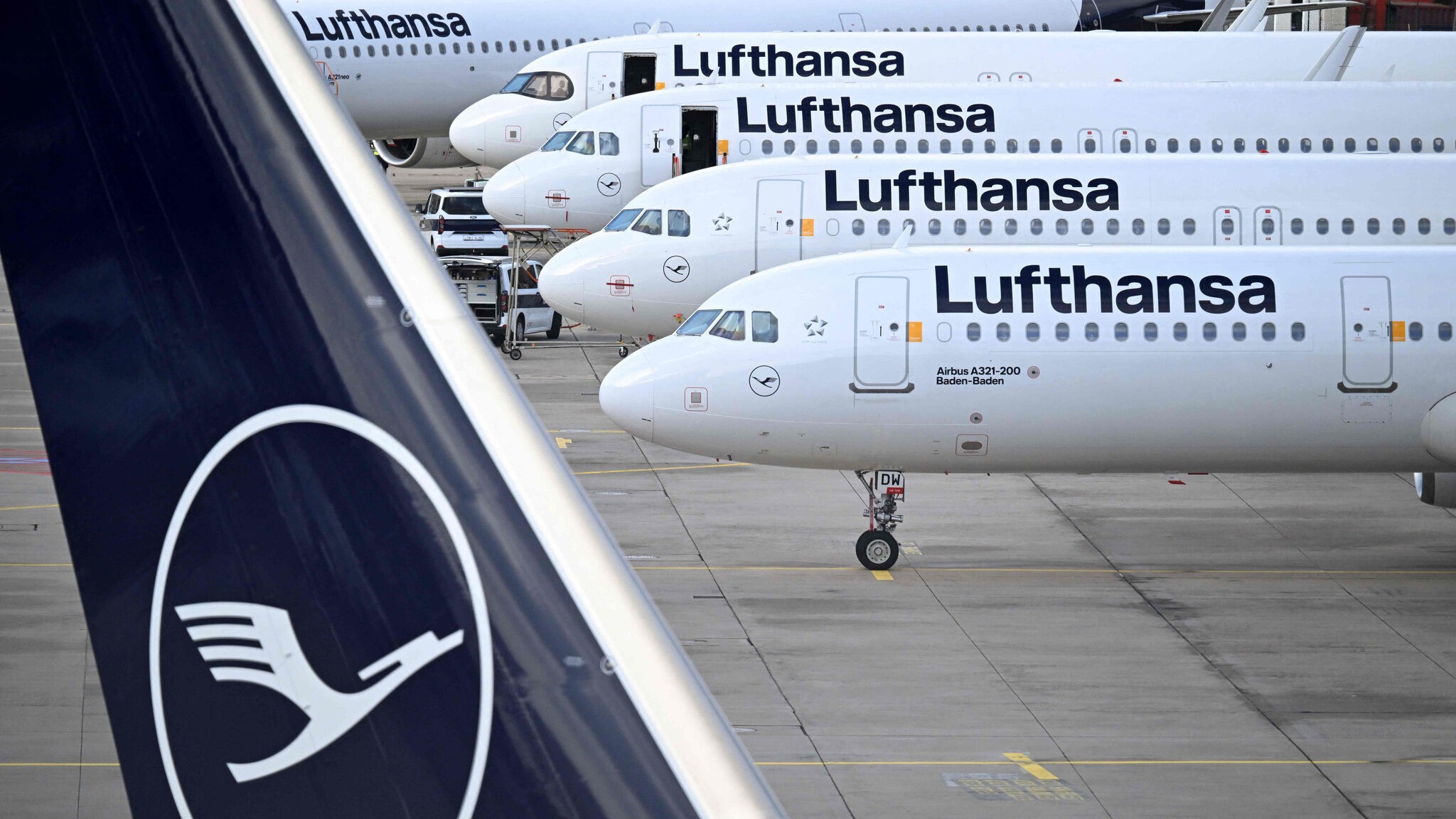 Lufthansa und AUA widersprechen Kerosin-Gerüchten