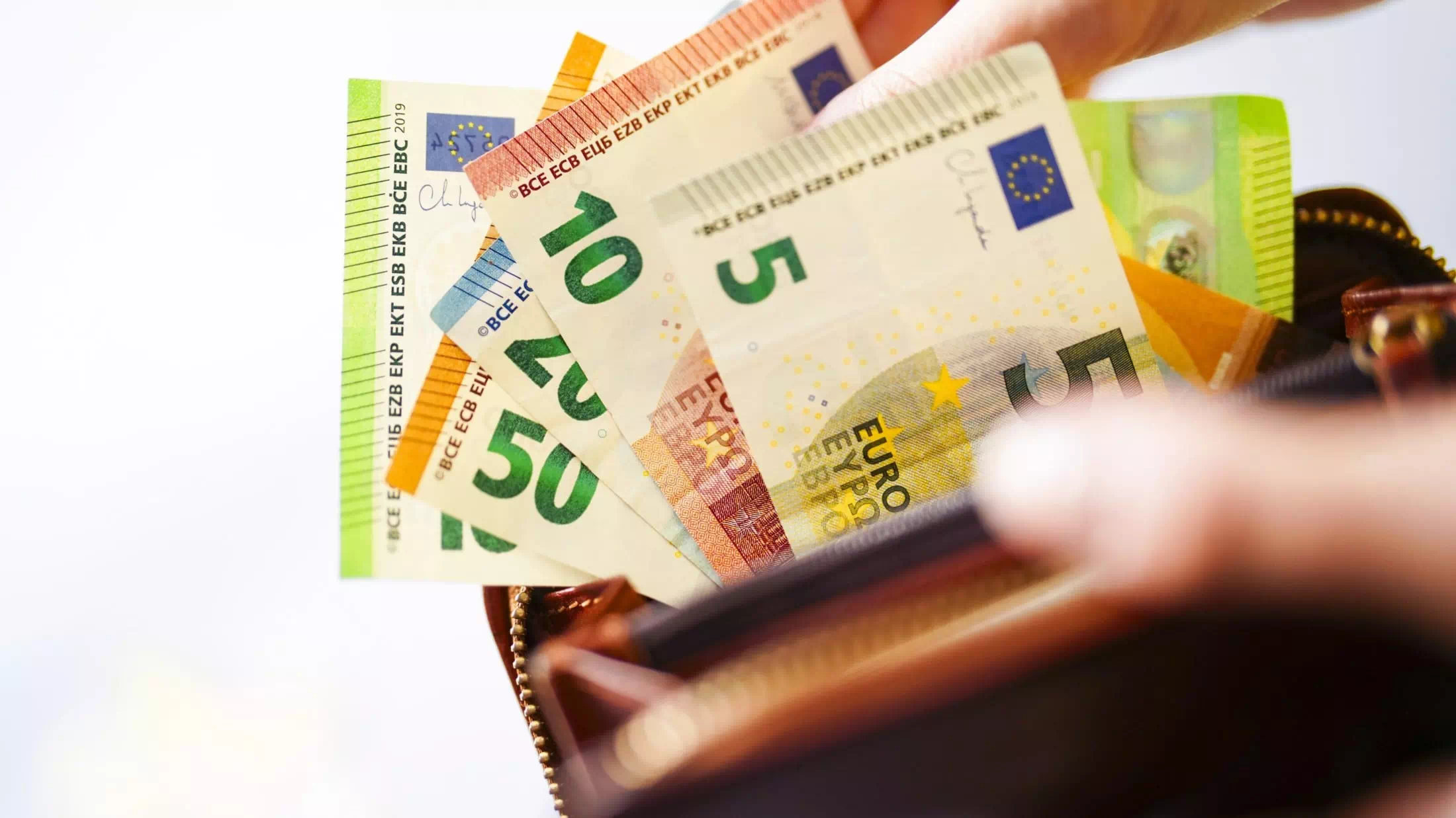 Fitch bestätigt AA+-Rating für Österreich, Ausblick negativ