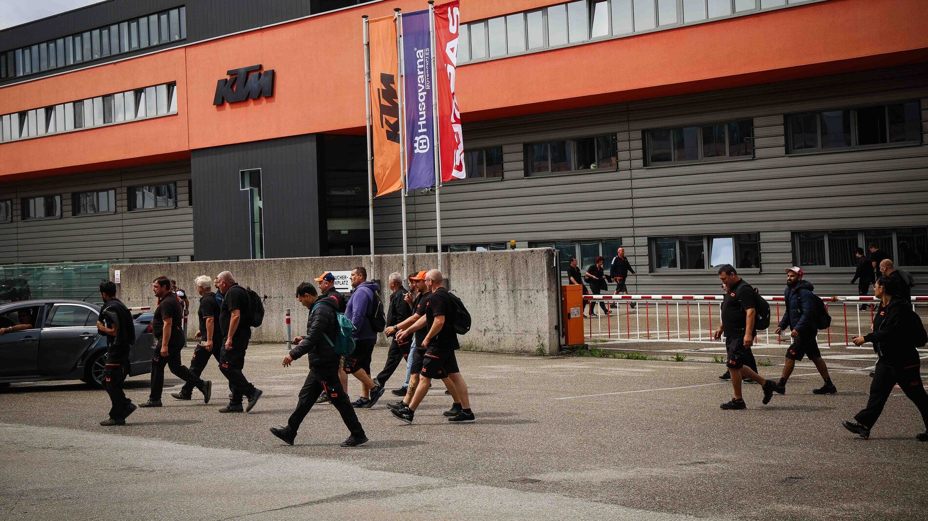 KTM startet Produktion nach Insolvenz-Pause wieder