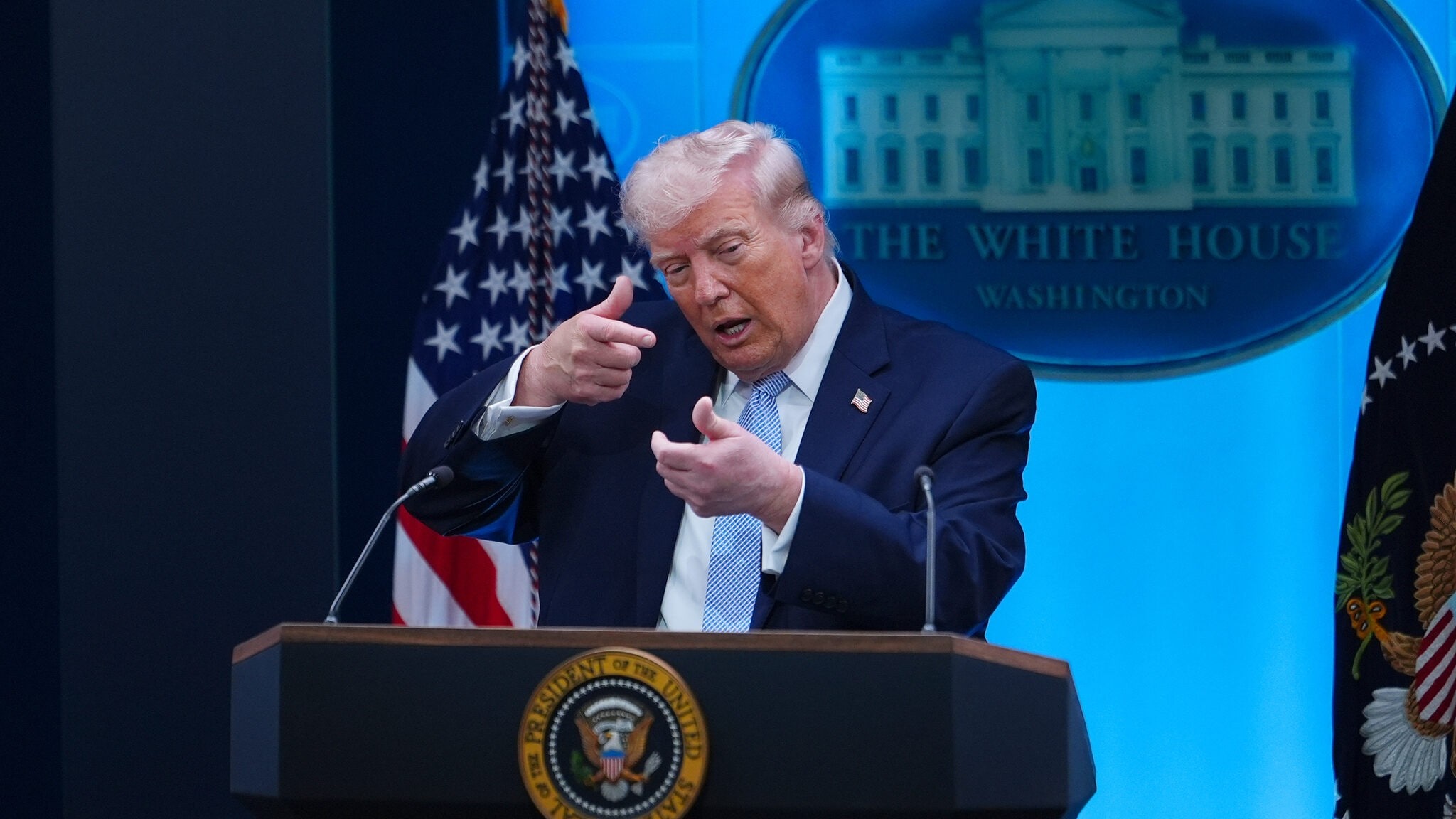 Trump erhöht Druck auf Iran: Drohung mit Fotomontage