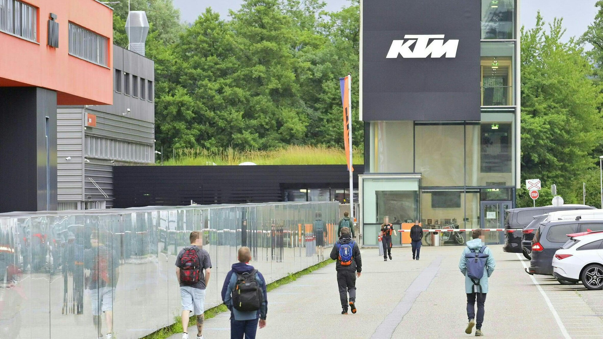 KTM: Umsatz boomt, 700 Jobs verloren!